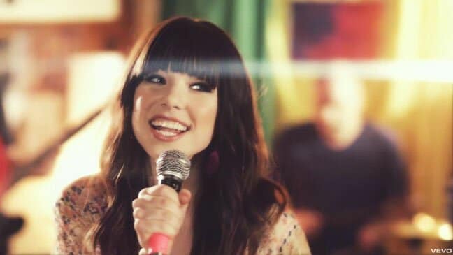 Carly Rae Jepsen Call Me Maybe1